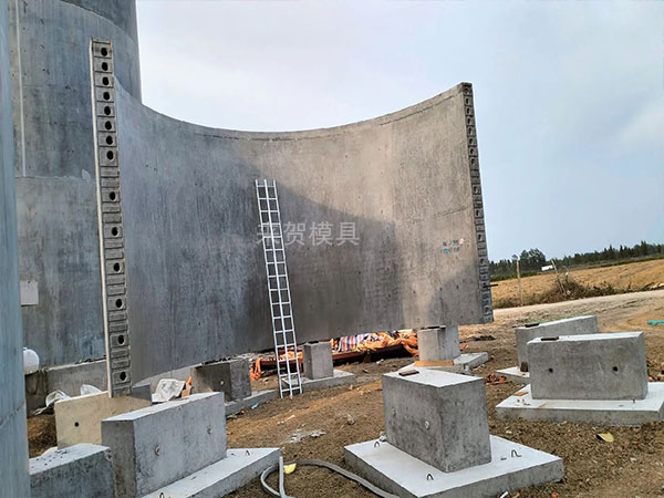 混塔式風(fēng)電塔筒模具廠家